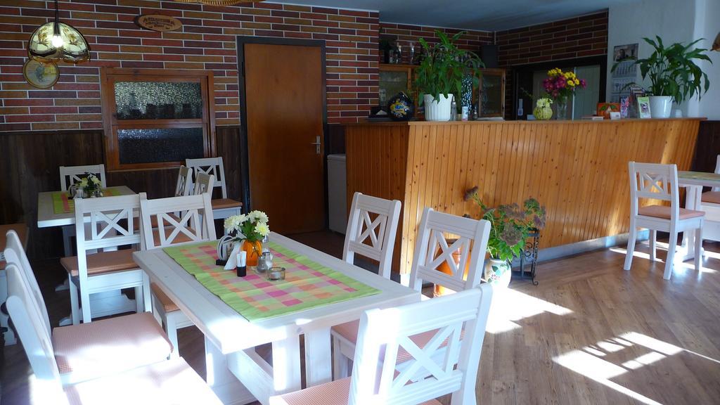 Werners Landgasthaus Lieskau Exteriör bild