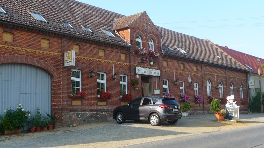 Werners Landgasthaus Lieskau Exteriör bild